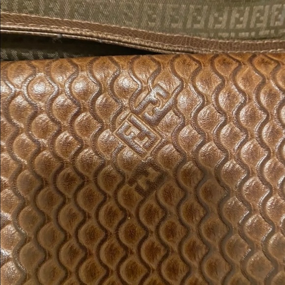 Authentic Vintage Fendi Purse - Picture 7 of 10